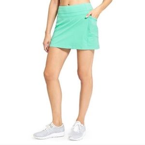 Athleta Dobby Be Free Skort mint green medium
